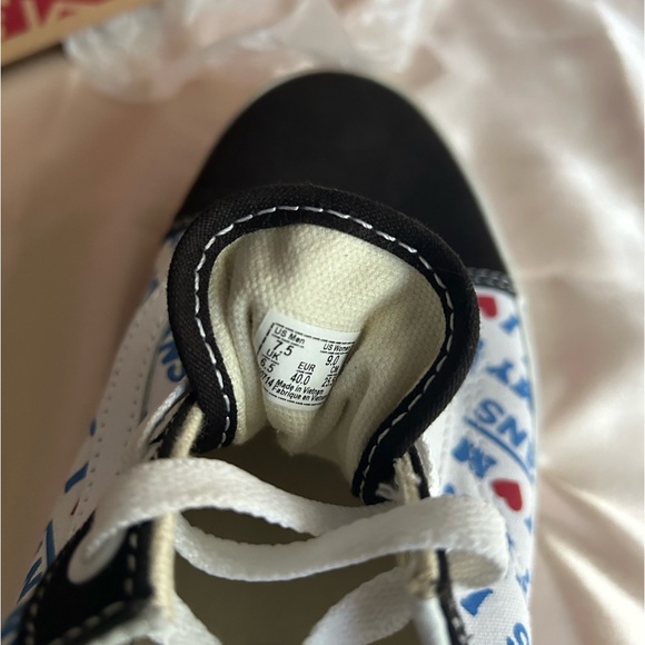 Vans shoes Unisex size Us7.5/W9 Eu40 Brand New - Picture 9 of 12